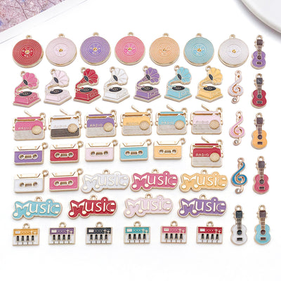 Printed detail graphic for the piano and guitar charms