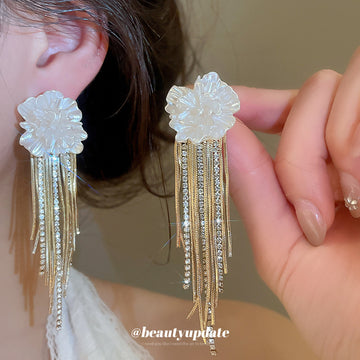 White Flower And Gold Tone Chain Tassel Stud Earrings