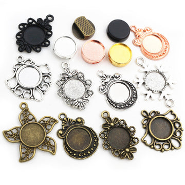 Small Decorative Pendant Tray Settings in Mixed Shapes
