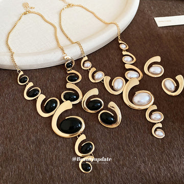 Gold Oval Cabochon Swirl Tassel Necklace And Earrings Set