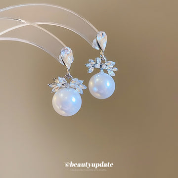 Crystal Bow and Pearl Drop Stud Earrings Fashion Earrings