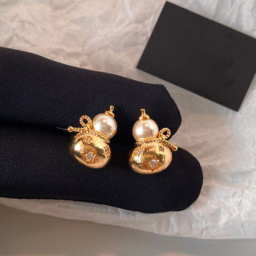 Gold Tone Gourd and Pearl Stud Earrings Fashion Jewelry