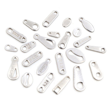 Small Smooth Oval Jewelry End Tags in a Silver Tone, 11 Γ 5 mm