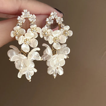 White Floral Shell Cluster Cascade Earrings Fashion Jewelry
