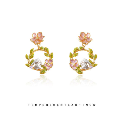 Pink flower rabbit leaf wreath drops on white background