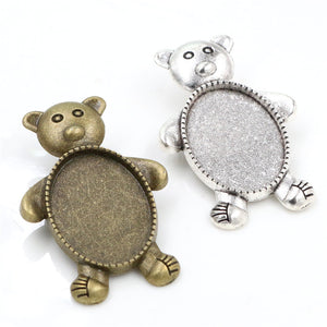 Bear Shaped Brooch Bezel Trays in Two Antique Finishes