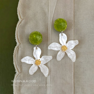 Green Resin Stud White Flower Drop Earrings Gold Center