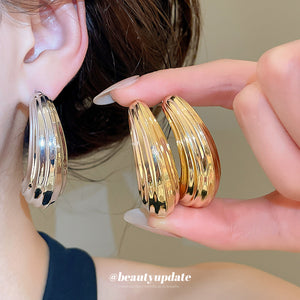 Layered Ridged Crescent Stud Earrings in Two Metal Tones