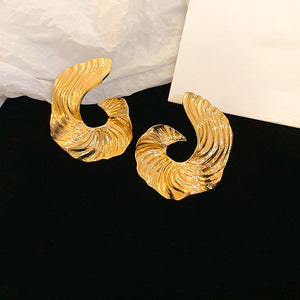 Textured Open Circle Stud Earrings In Gold And Silver
