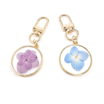 Gold Tone Round Pressed Hydrangea Resin Clip Keychains