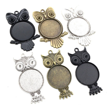 Owl Shaped Round Pendant Bezel Trays in Six Antique Finishes