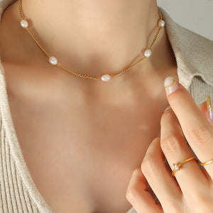 Gold Curb Chain Freshwater Pearl Station Necklace Collar