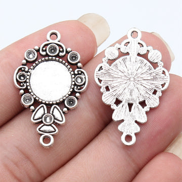 Ornate Round 12 mm Cabochon Pendant Setting in Silver Tone