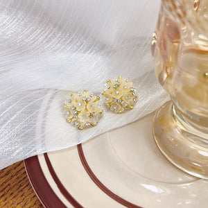 Cream Flower Cluster Stud Earrings With Rhinestones