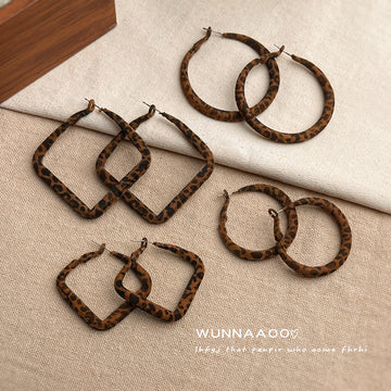 Leopard Flock Hoop Earrings Round Square Two Size Styles