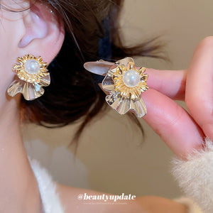 Two Tone Layered Petal Faux Pearl Floral Stud Earrings