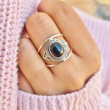 Silver Oval Stone Split Shank Ring White Black Sizes 6-10