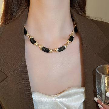 Gold Cross Link Enamel Segment Choker Black White Pair