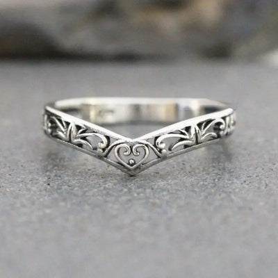 Antiqued silver-tone openwork chevron ring