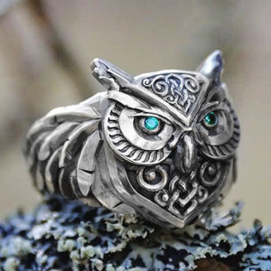 Green-Eyed Sculpted Owl Ring In Antiqued Silver Tone