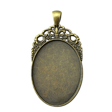 Leaf Detail Oval Cabochon Pendant Trays in Two Finishes
