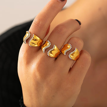 Irregular Wave Open Ring With Rhinestone Edge Size 7