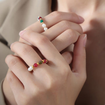 Stretch Pearl Bead Rings Red Green Faceted Stones Gold Accents
