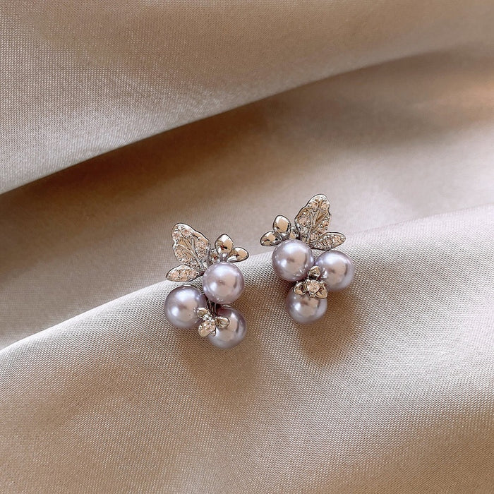 Light Luxury Vintage Floral Faux Pearl Rhinestone Stud Earrings With Silver Pins For Women