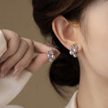 Light Luxury Vintage Floral Faux Pearl Rhinestone Stud Earrings With Silver Pins For Women view 2