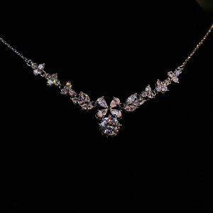 Light Luxury Copper Zircon Flower Round Pendant Necklace For Women Minimalist Clavicle Chain