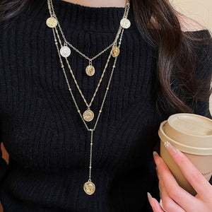 Minimalist Alloy Round Portrait Pendant Sweater Necklace For Women Light Luxury Geometric Design