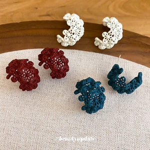 Light Luxury Alloy Flower Pleated C Shape Stud Earrings For Women Vintage Minimalist Commuter Jewelry