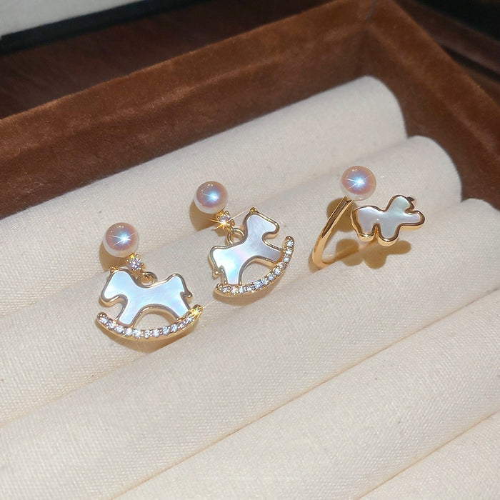 Gold Plated Pony Faux Pearl Stud Earrings And Ring Jewelry Set, Vintage Light Luxury Style