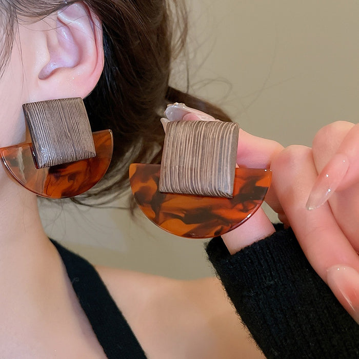 Vintage Ethnic Resin And Wood Square Stud Earrings With Silver Pins, Geometric Light Luxury Style