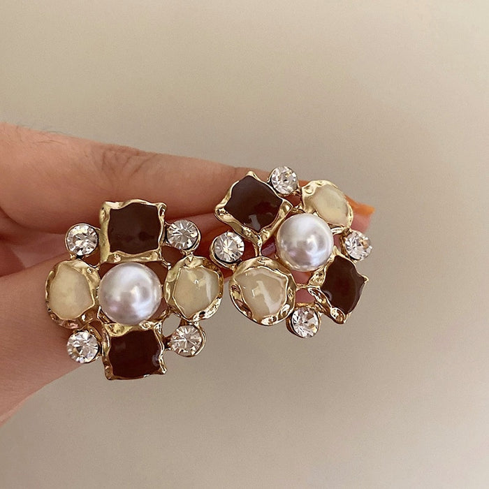 European Vintage Faux Pearl Flower Stud Earrings With Rhinestone Enamel Silver Needle