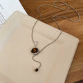 Korean Style Alloy Resin Vase Pendant Sweater Necklace Light Luxury Geometric Choker For Women view 4