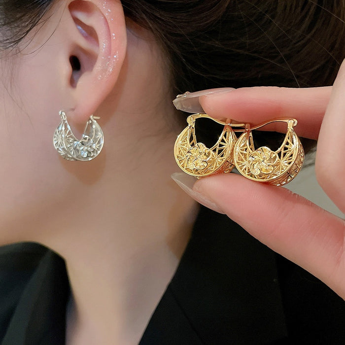 Real Gold Plated Metal Hollow Flower U-Shaped Earrings French Vintage Light Luxury Style