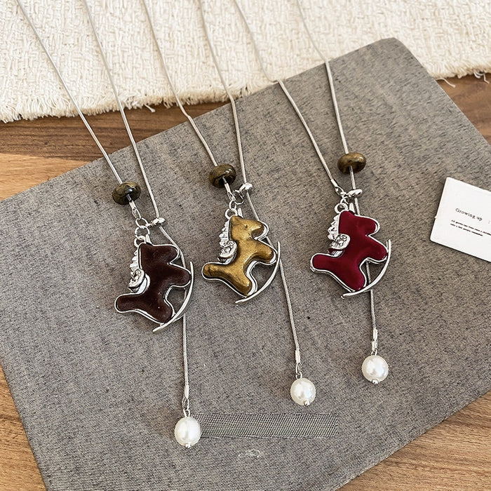 Flocked Swarovski Pearl Horse Pendant Sweater Necklace For Women Light Luxury Zodiac Collarbone Chain