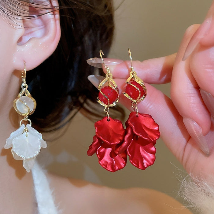 Vintage Floral Petal Faux Pearl Tassel Drop Earrings Fashion OL Light Luxury Ear Cuffs
