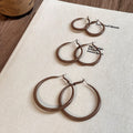 Iron Enamel Round Hoop Earrings For Women, Retro Light Luxury Everyday Commuter Style view 4