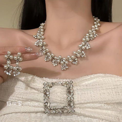 Rhinestone Flower Faux Pearl Earrings And Necklace Jewelry Set Vintage Court Light Luxury Style