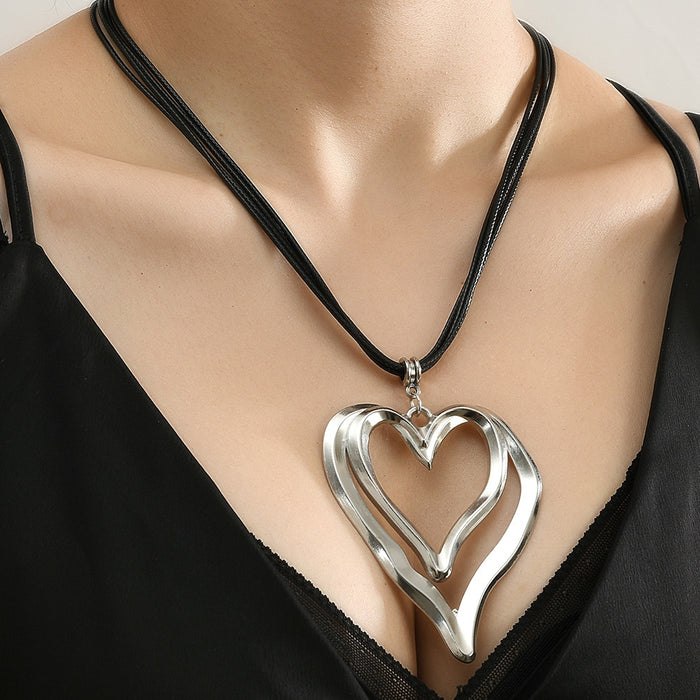 European Fashion Double Layer Heart Pendant Sweater Necklace Alloy Love Charm Jewelry For Women