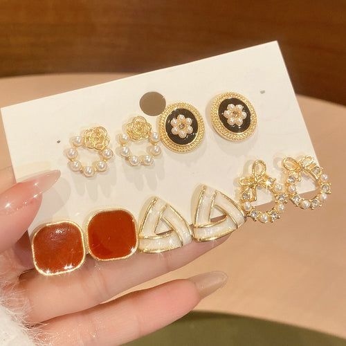 Light Luxury French Retro Geometric Triangle Faux Pearl Stud Earrings Jewelry Set