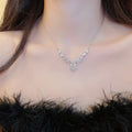 Light Luxury Copper Zircon Round Flower Pendant Necklace For Women view 1