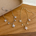 Korean Style Zircon Flower Imitation Pearl Bangle, Light Luxury Minimalist Fashion Jewelry view 4