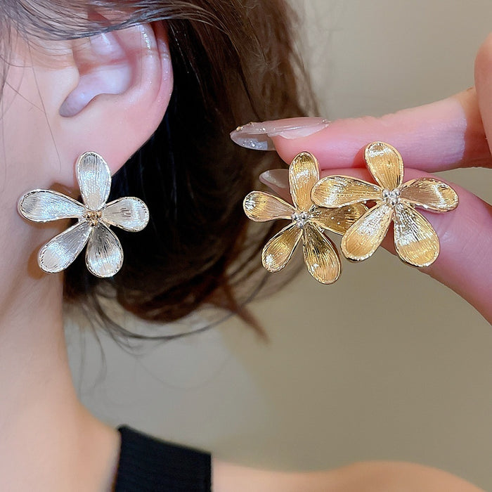 Brushed Metal Flower Stud Earrings With Silver Posts, Minimalist OL Style Daily Jewelry
