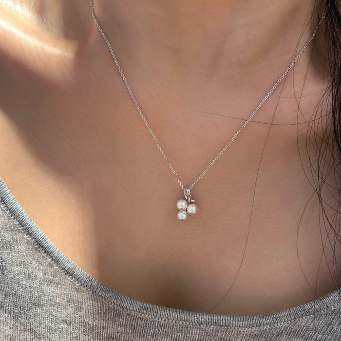 Light Luxury Faux Pearl Necklace With Zircon Three Petal Flower Round Geometric Pendant for Women