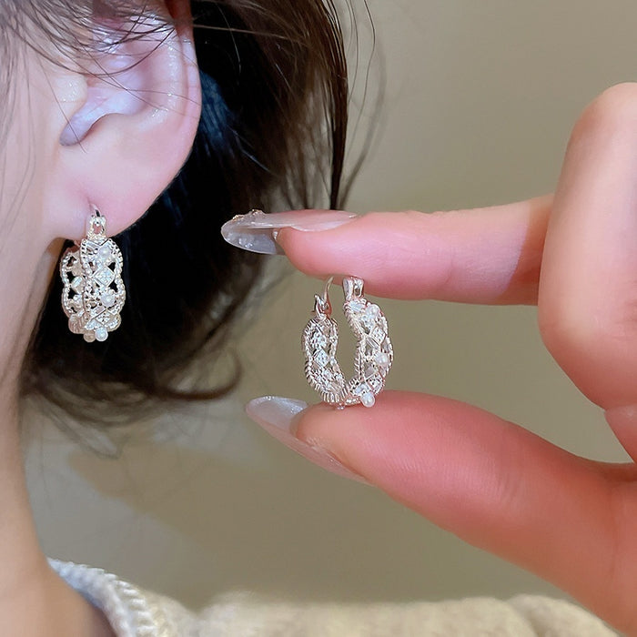 Elegant Hollow Round Faux Pearl Earrings Minimalist Geometric Luxury Style