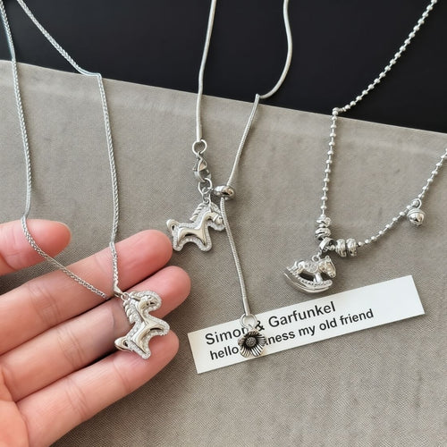 Light Luxury Copper Zircon Horse Pendant Necklace Minimalist Collarbone Jewelry For Women