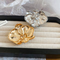 European American Metal Flower Brooch Retro Light Luxury Suit Pin Fashion Accessory view 2